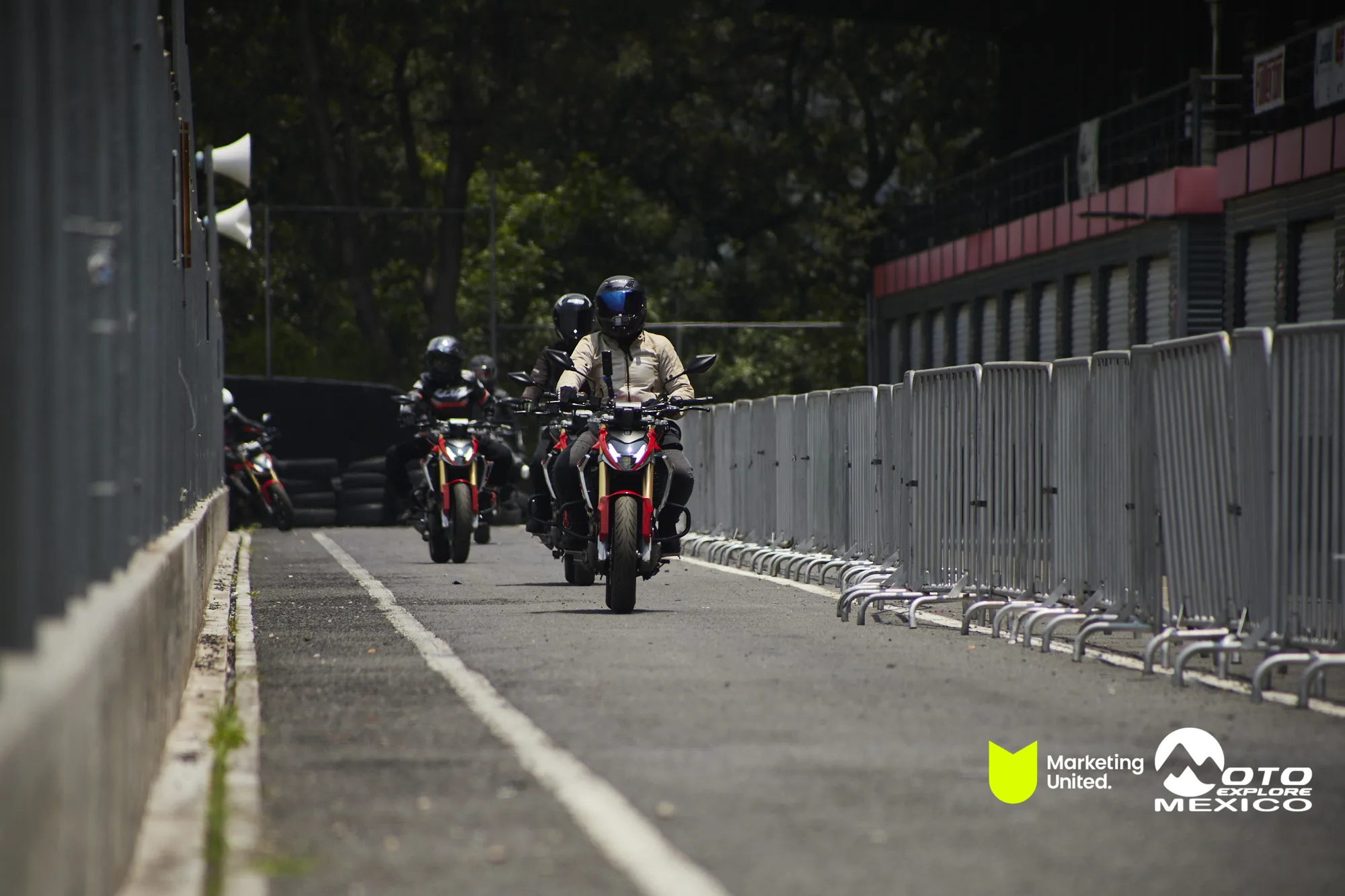 HUNK TRACKDAY 453